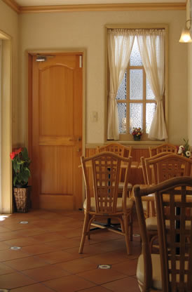 サントピア 内観